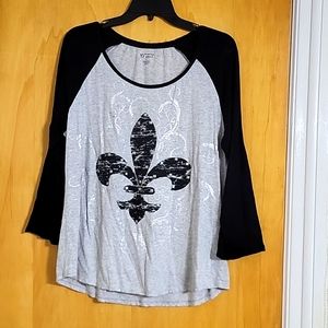 New Directions, Large, black & gray, 3/4 sleeve t-shirt